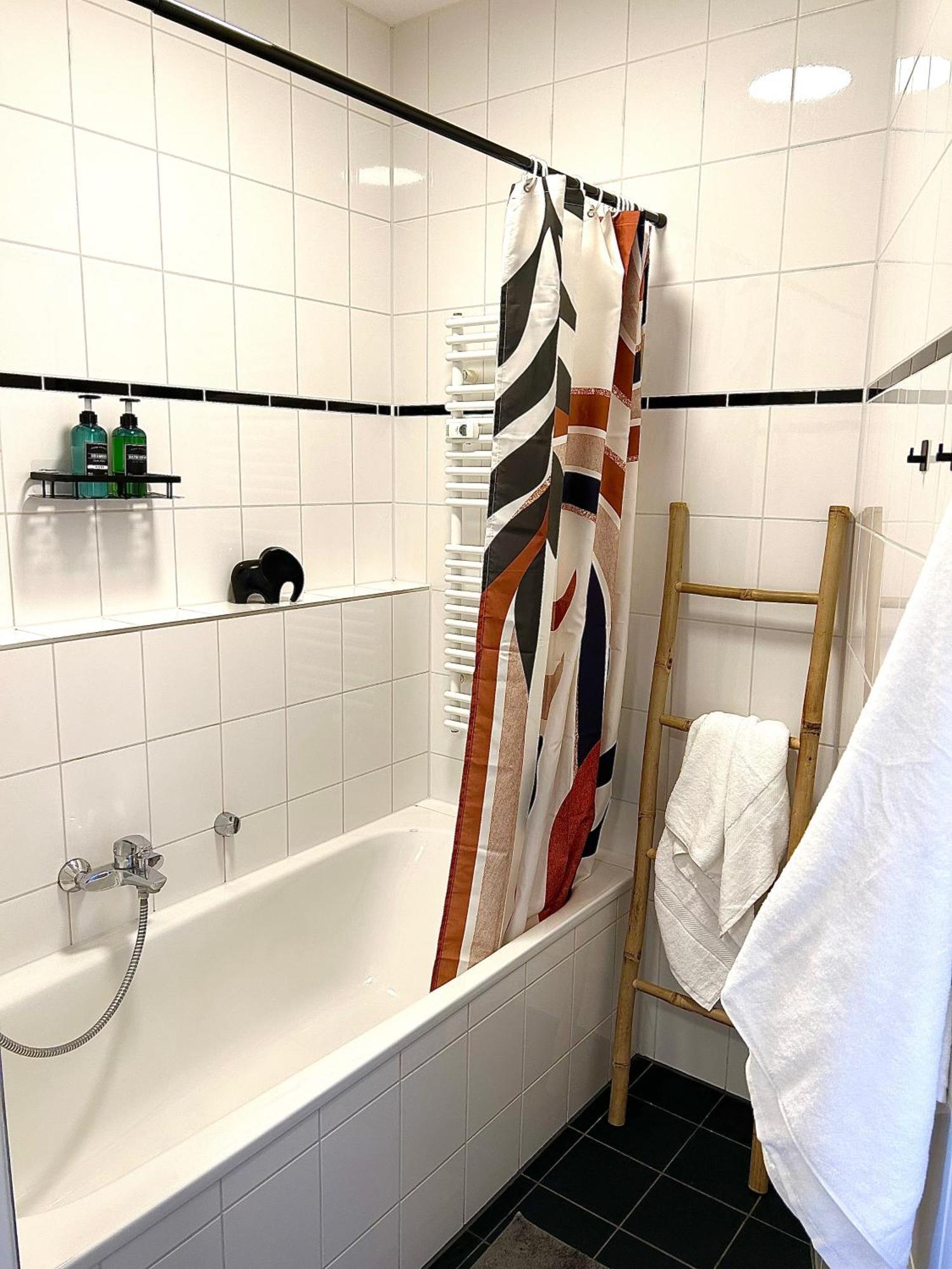 Kueche-siebtraegermaschine-netflix-wifi-lage Apartament